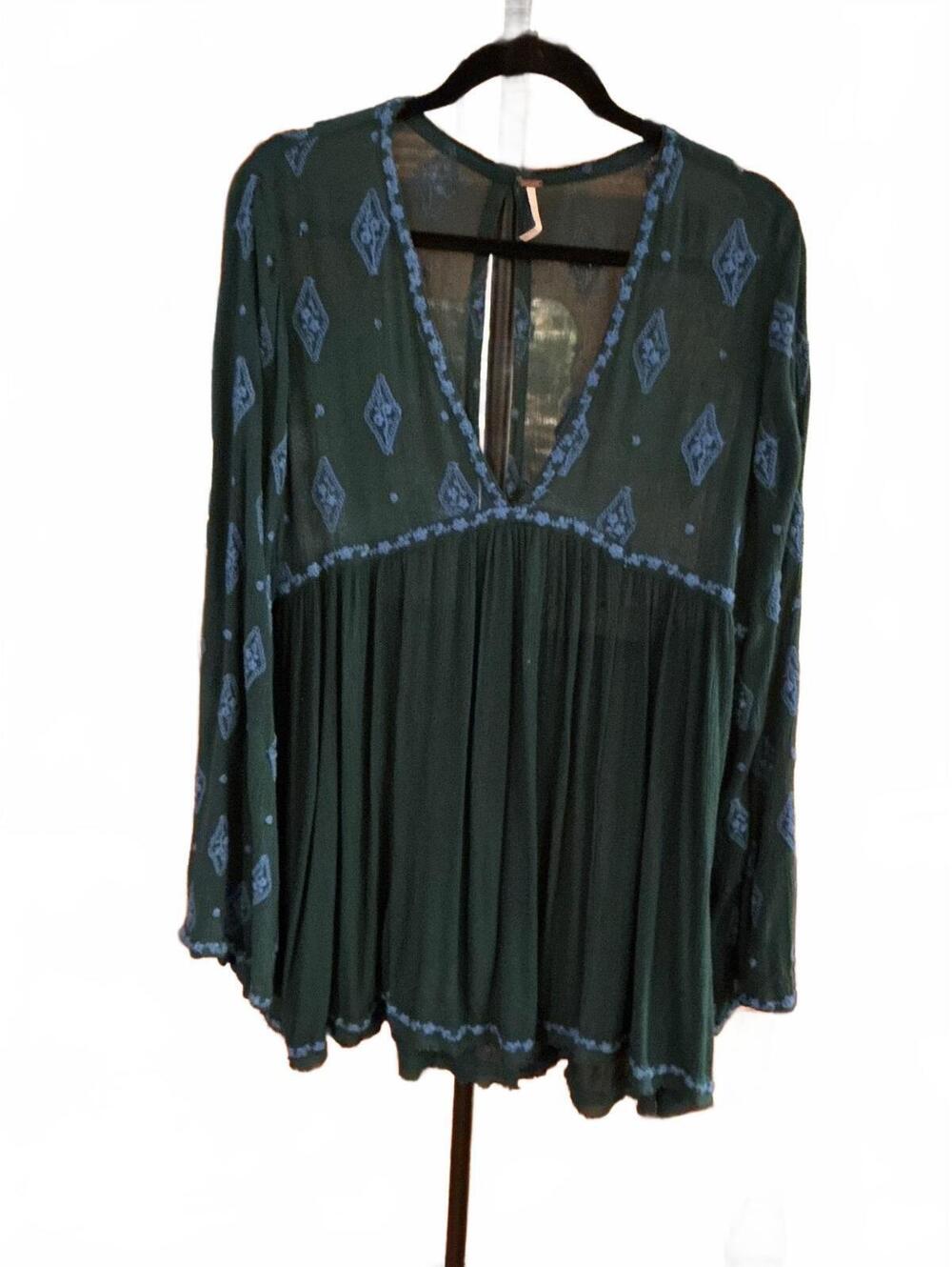 #FP129 Free People Diamond Embroidered Bell Sleeve Pullover/Tunic